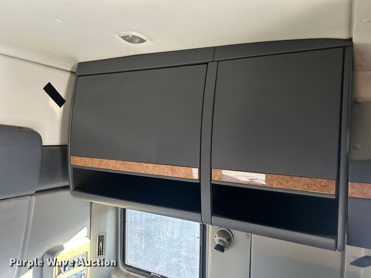 image for item ET6857 2014 International ProStar+122 semi truck