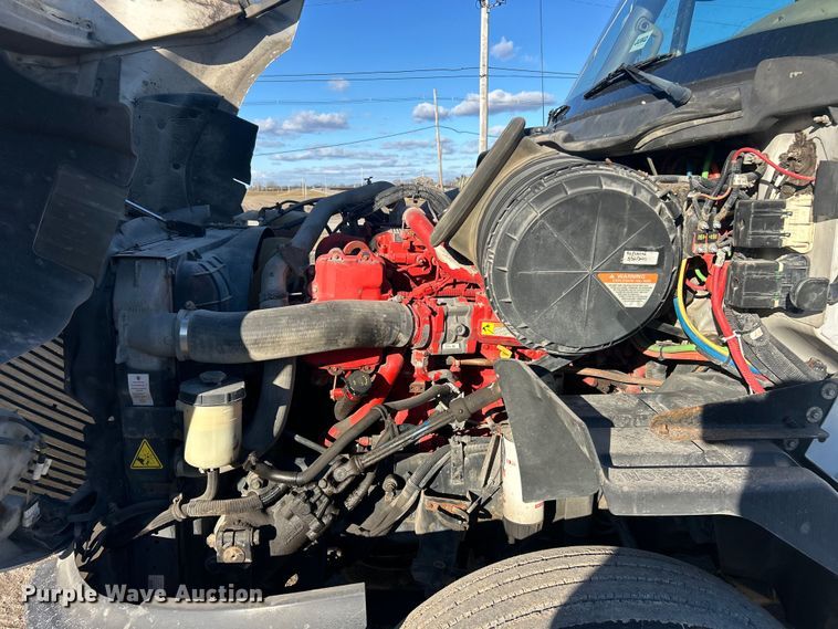 image for item ET6857 2014 International ProStar+122 semi truck