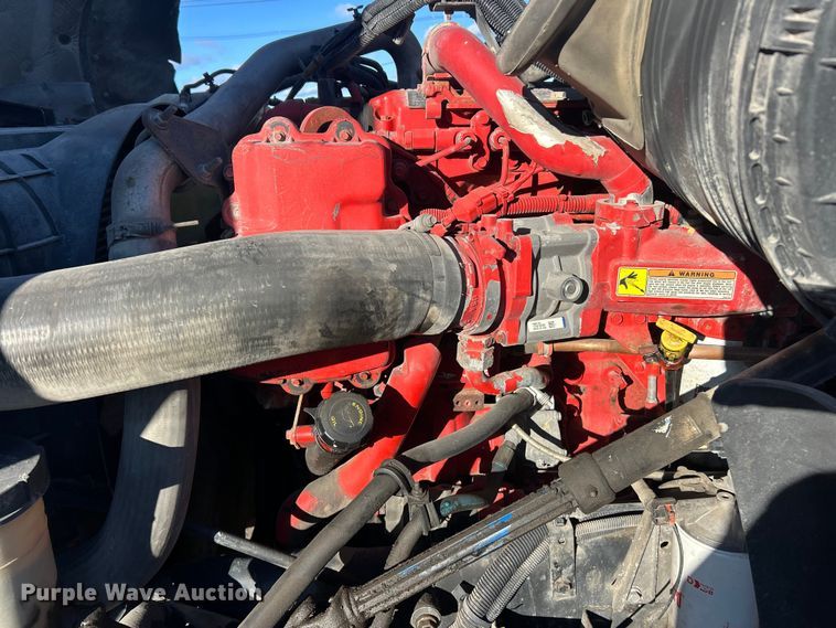 image for item ET6857 2014 International ProStar+122 semi truck