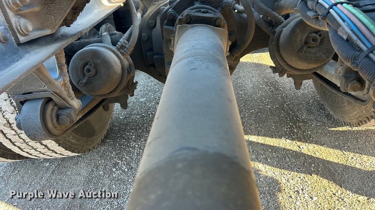 image for item ET6857 2014 International ProStar+122 semi truck