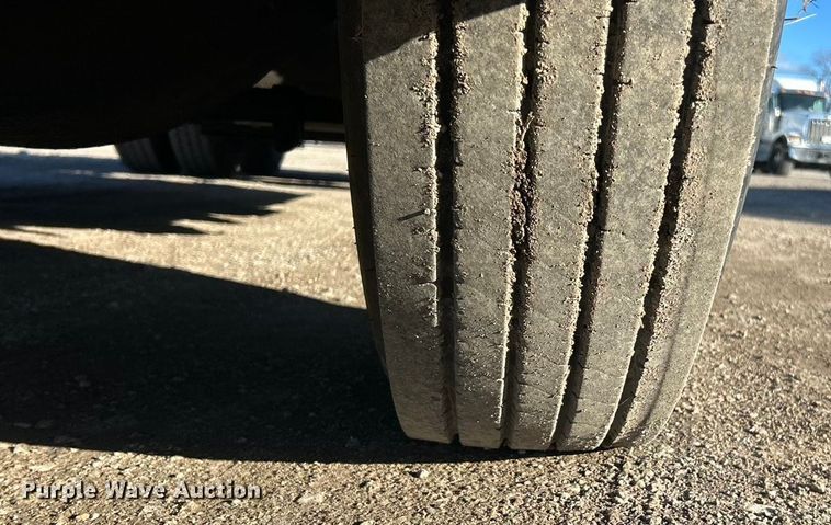 image for item ET6857 2014 International ProStar+122 semi truck