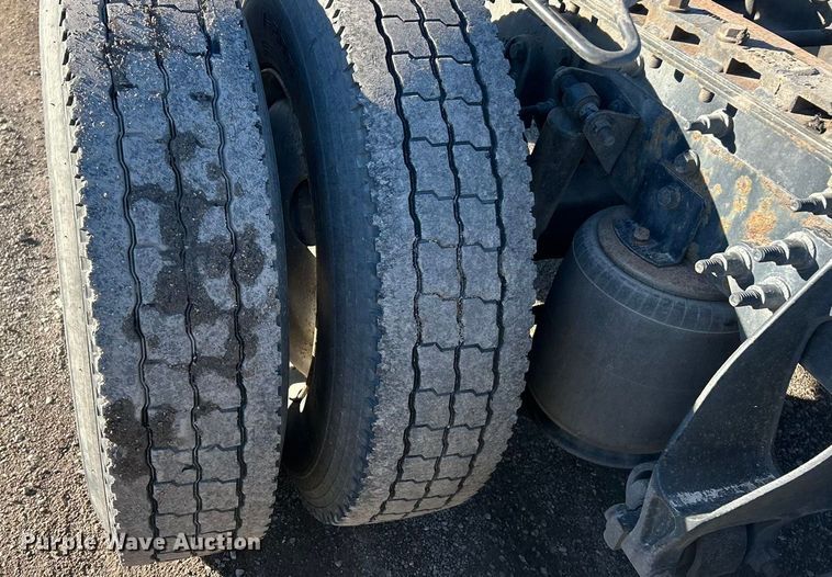 image for item ET6857 2014 International ProStar+122 semi truck