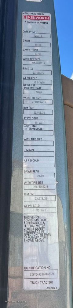 image for item ET6861 2015 Kenworth T680 semi truck