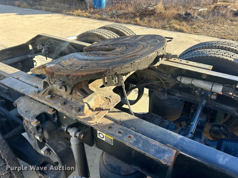 image for item ET6863 2016 Kenworth T680 semi truck