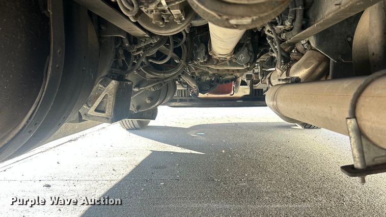 image for item ET6863 2016 Kenworth T680 semi truck