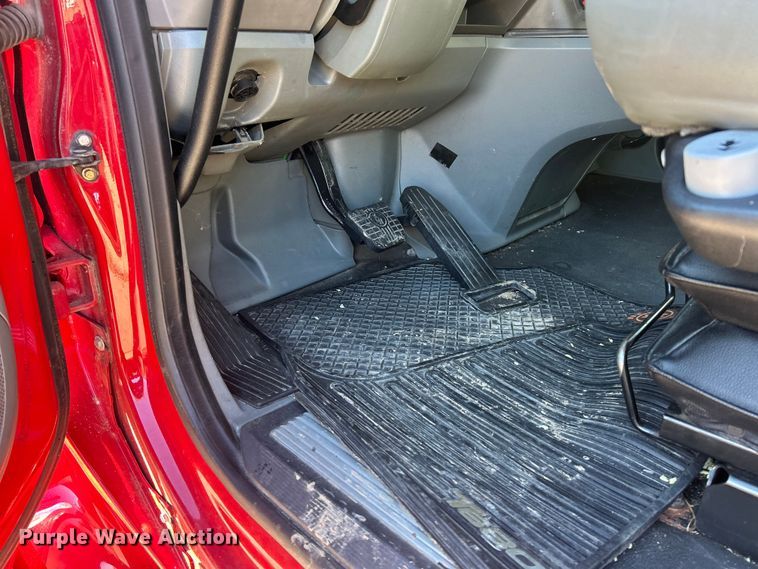 image for item ET6863 2016 Kenworth T680 semi truck