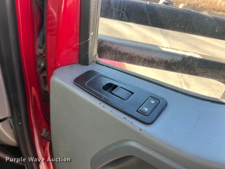 image for item ET6863 2016 Kenworth T680 semi truck