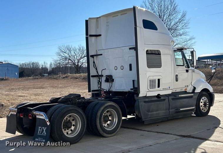 image for item ET6865 2016 International ProStar+122 semi truck