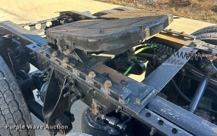 image for item ET6865 2016 International ProStar+122 semi truck