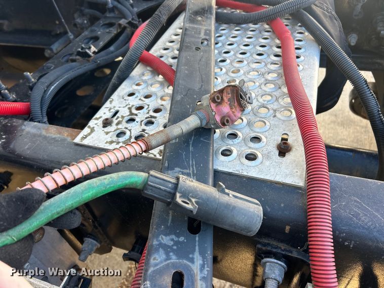 image for item ET6865 2016 International ProStar+122 semi truck