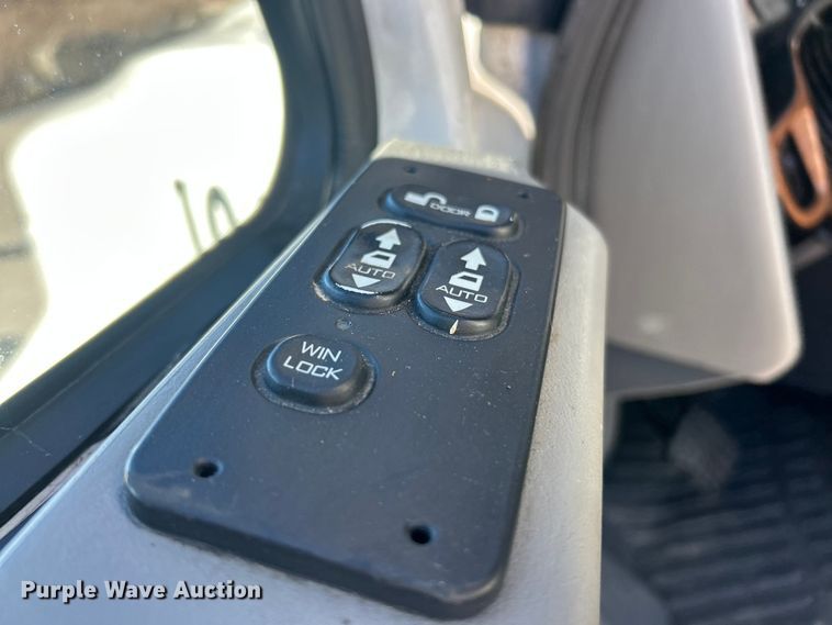 image for item ET6865 2016 International ProStar+122 semi truck