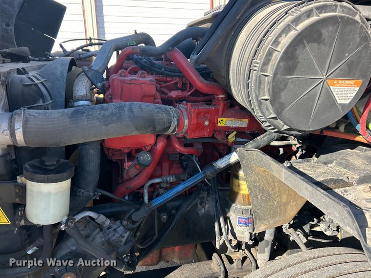 image for item ET6865 2016 International ProStar+122 semi truck