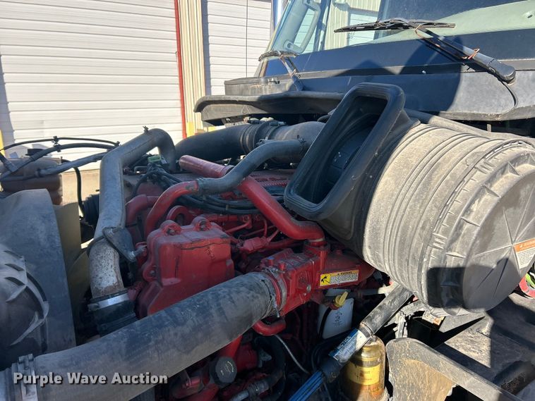 image for item ET6865 2016 International ProStar+122 semi truck