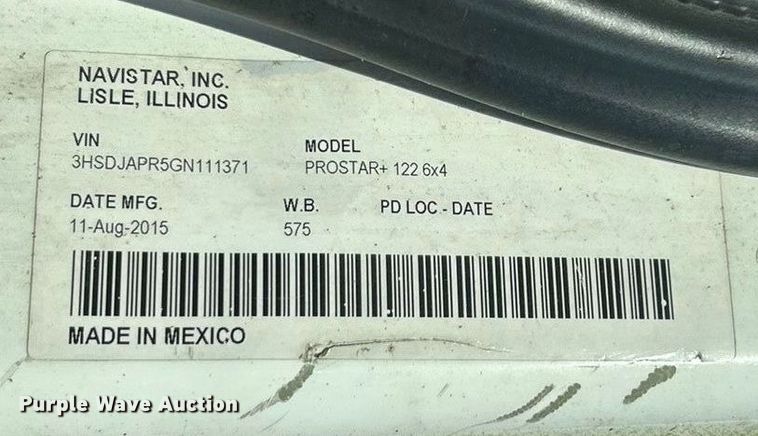 image for item ET6865 2016 International ProStar+122 semi truck