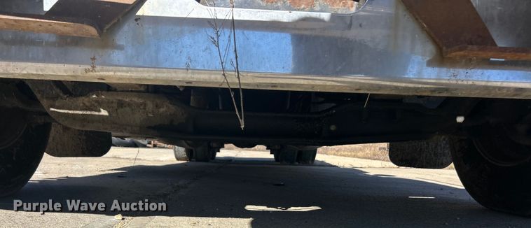 image for item ET6866 2014 Peterbilt 389 semi truck