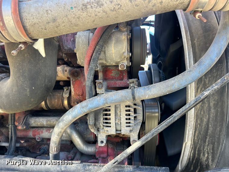 image for item ET6866 2014 Peterbilt 389 semi truck