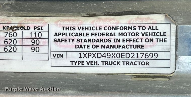 image for item ET6866 2014 Peterbilt 389 semi truck