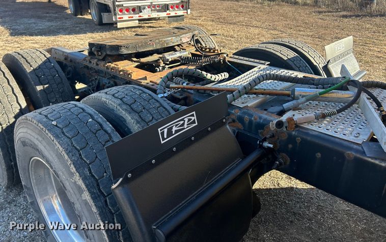 image for item ET6871 2015 International ProStar+122 semi truck