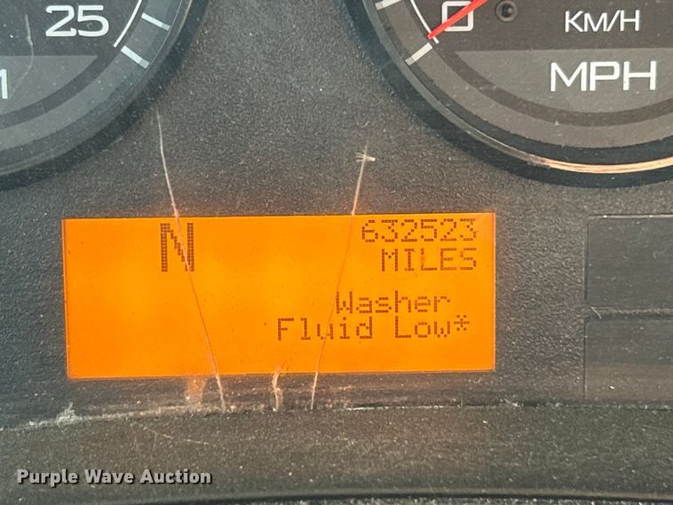 image for item ET6871 2015 International ProStar+122 semi truck