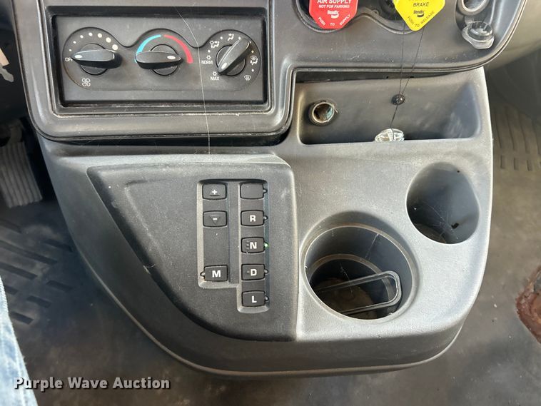 image for item ET6871 2015 International ProStar+122 semi truck