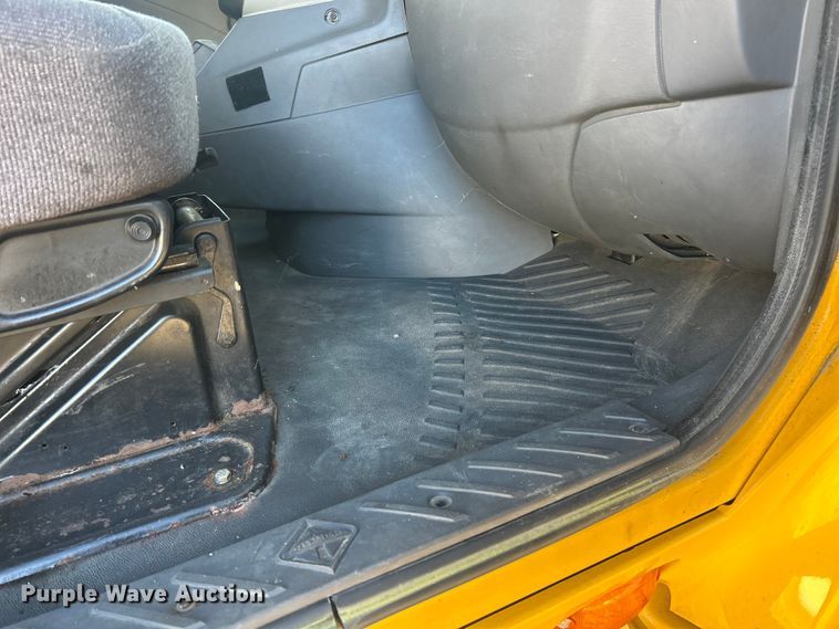 image for item ET6871 2015 International ProStar+122 semi truck