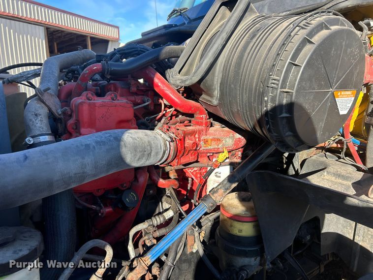 image for item ET6871 2015 International ProStar+122 semi truck