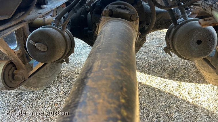 image for item ET6871 2015 International ProStar+122 semi truck