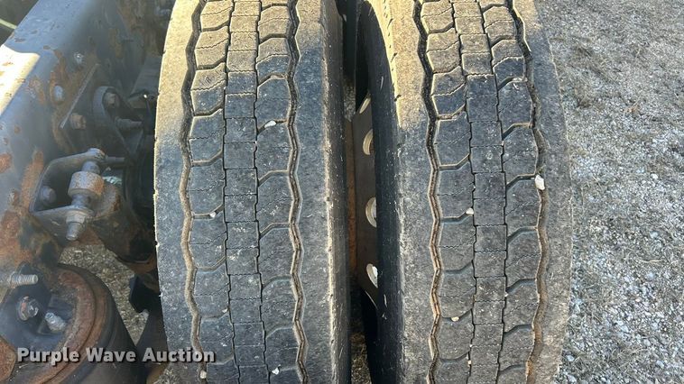 image for item ET6871 2015 International ProStar+122 semi truck