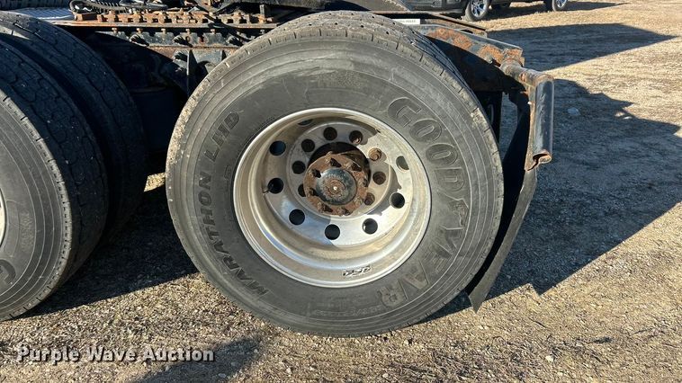 image for item ET6871 2015 International ProStar+122 semi truck