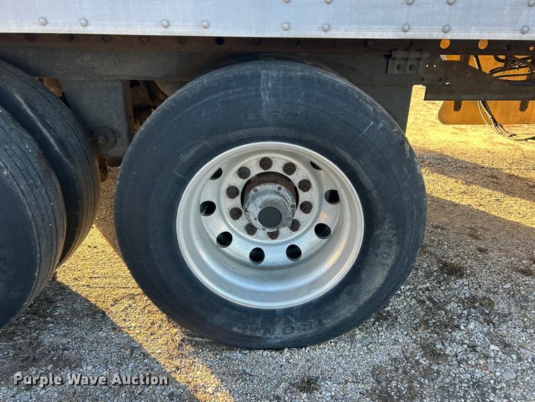 image for item ET6873 2015 Great Dane dry van trailer