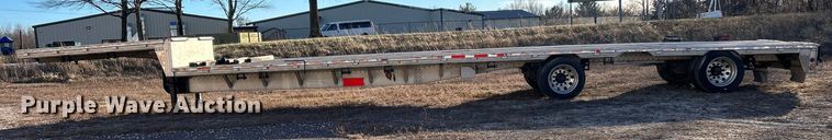 image for item ET6874 2008 Reitnouer drop deck trailer