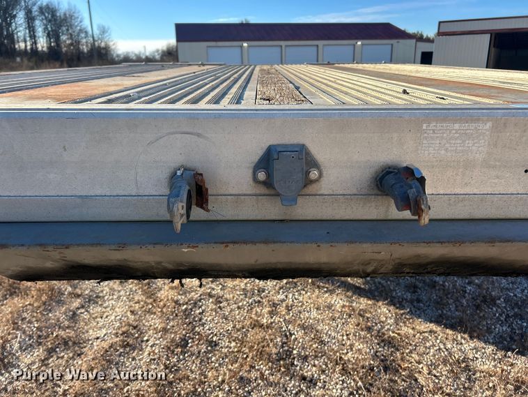 image for item ET6874 2008 Reitnouer drop deck trailer