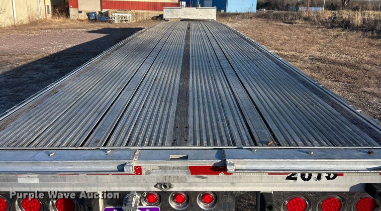image for item ET6874 2008 Reitnouer drop deck trailer