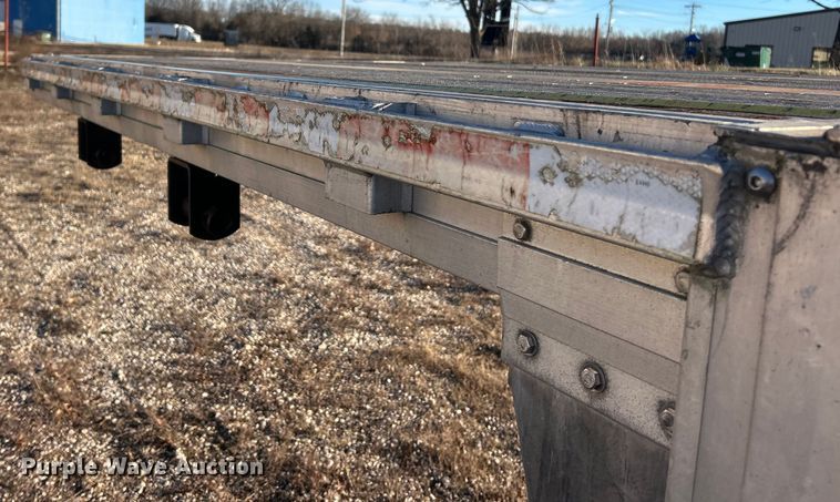 image for item ET6874 2008 Reitnouer drop deck trailer