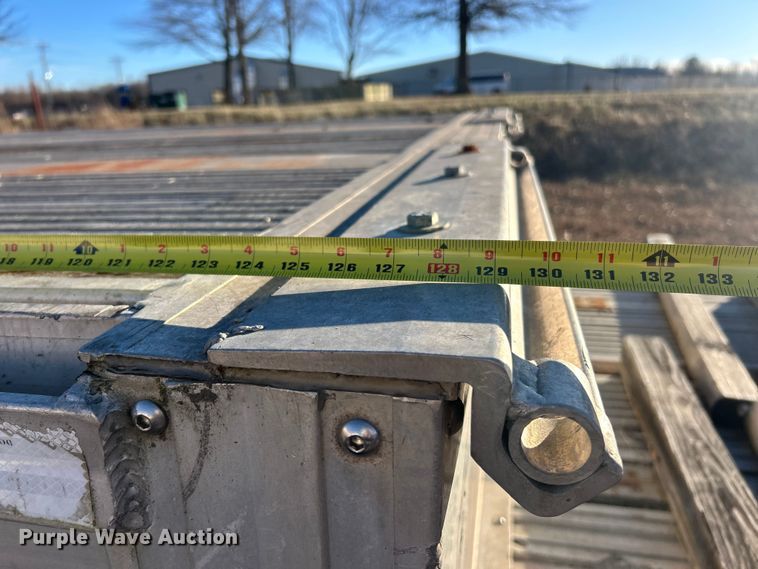 image for item ET6874 2008 Reitnouer drop deck trailer