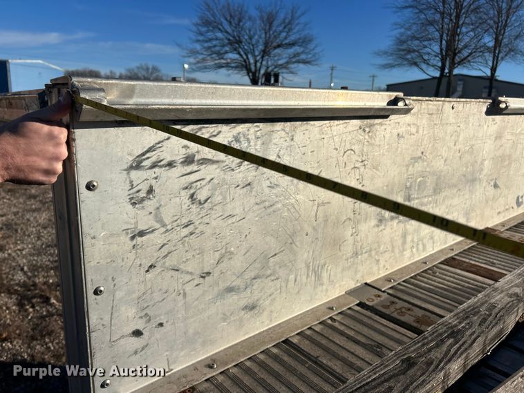 image for item ET6874 2008 Reitnouer drop deck trailer