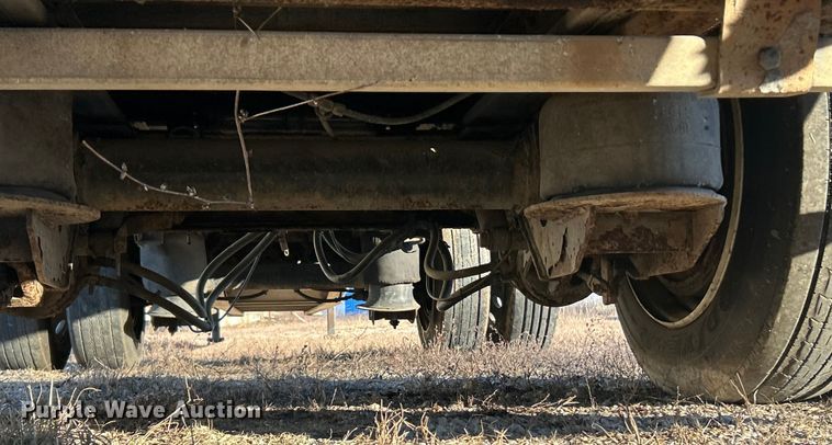 image for item ET6874 2008 Reitnouer drop deck trailer