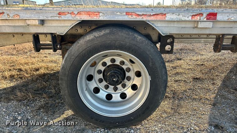 image for item ET6874 2008 Reitnouer drop deck trailer