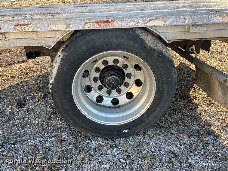 image for item ET6874 2008 Reitnouer drop deck trailer