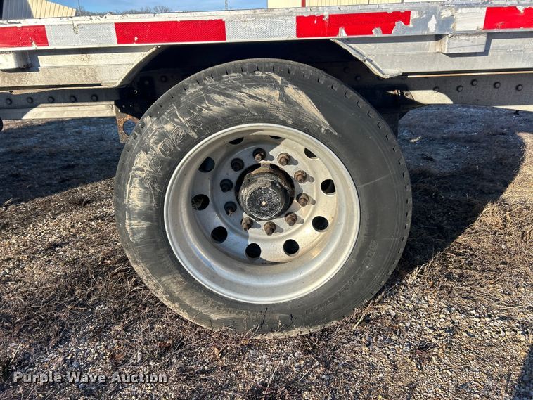 image for item ET6874 2008 Reitnouer drop deck trailer