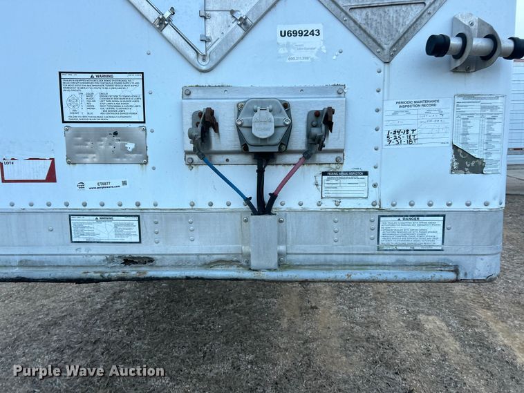 image for item ET6877 2008 Great Dane dry van trailer