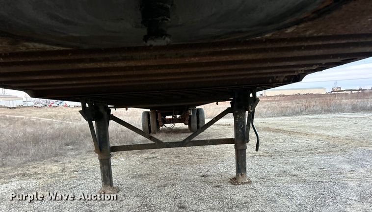 image for item ET6878 2009 Wabash dry van trailer