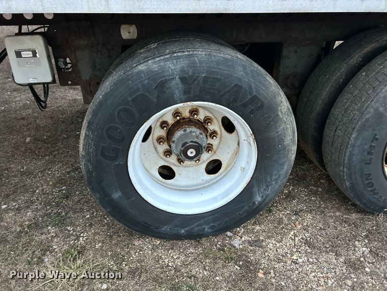 image for item ET6878 2009 Wabash dry van trailer