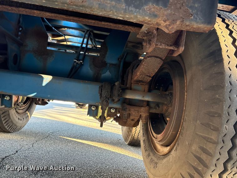 image for item ET8643 1986 Fruehauf PB80-F2-40 flatbed trailer