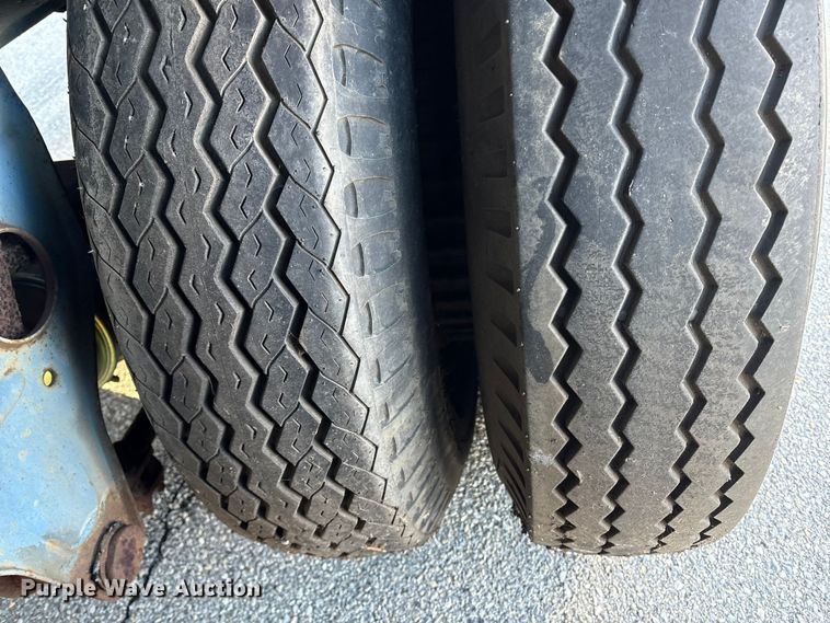 image for item ET8643 1986 Fruehauf PB80-F2-40 flatbed trailer