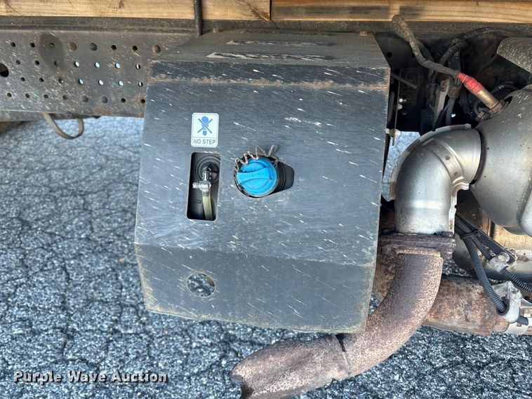 image for item ET8644 2012 Mitsubishi FE160 box truck