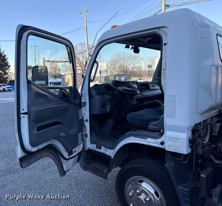 image for item ET8644 2012 Mitsubishi FE160 box truck