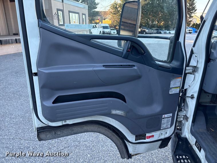 image for item ET8644 2012 Mitsubishi FE160 box truck