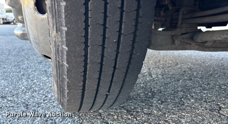 image for item ET8644 2012 Mitsubishi FE160 box truck