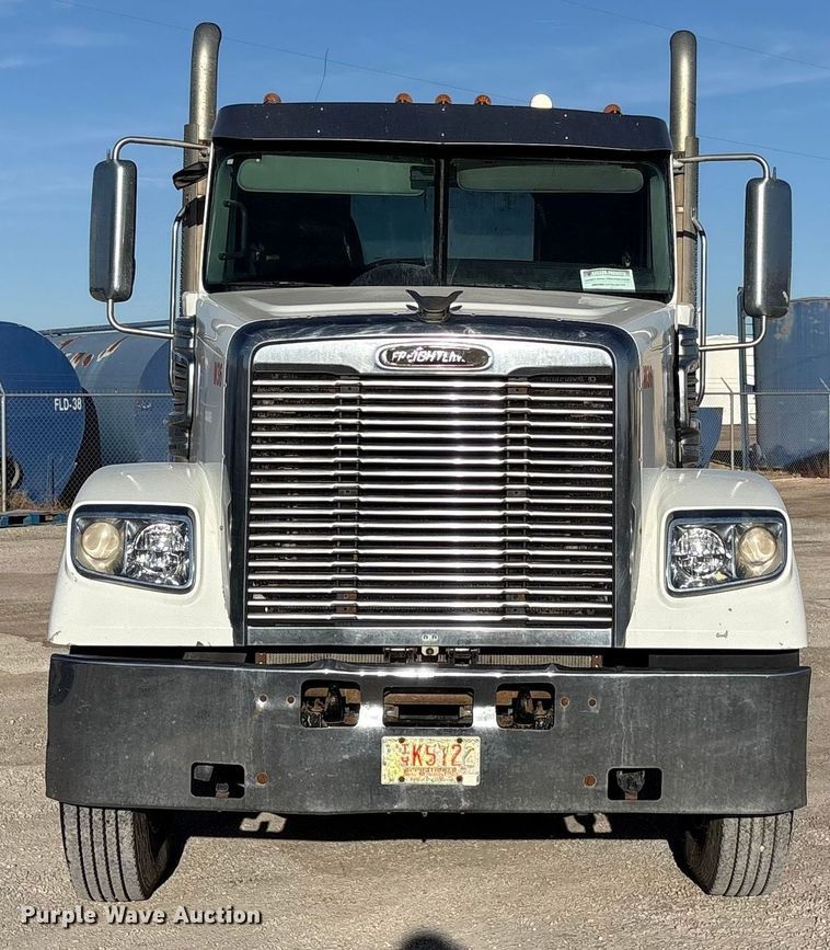 image for item EU4787 2014 Freightliner Coronado semi truck